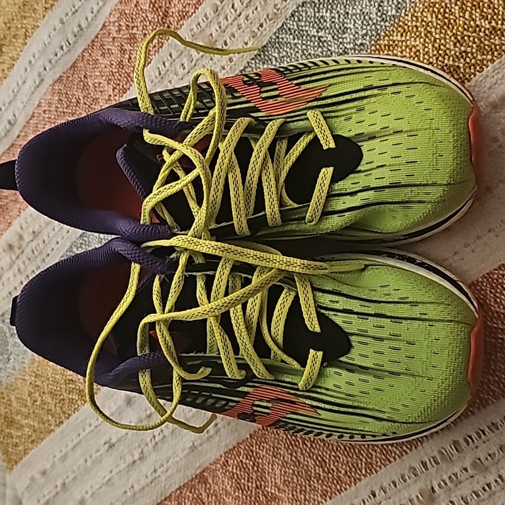 saucony Women's Endorphin Speed 2 'ViZiPRO size 8